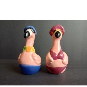 Cracker Barrel Flamingo's On Vacati On Boating Salt Pepper Shaker Set